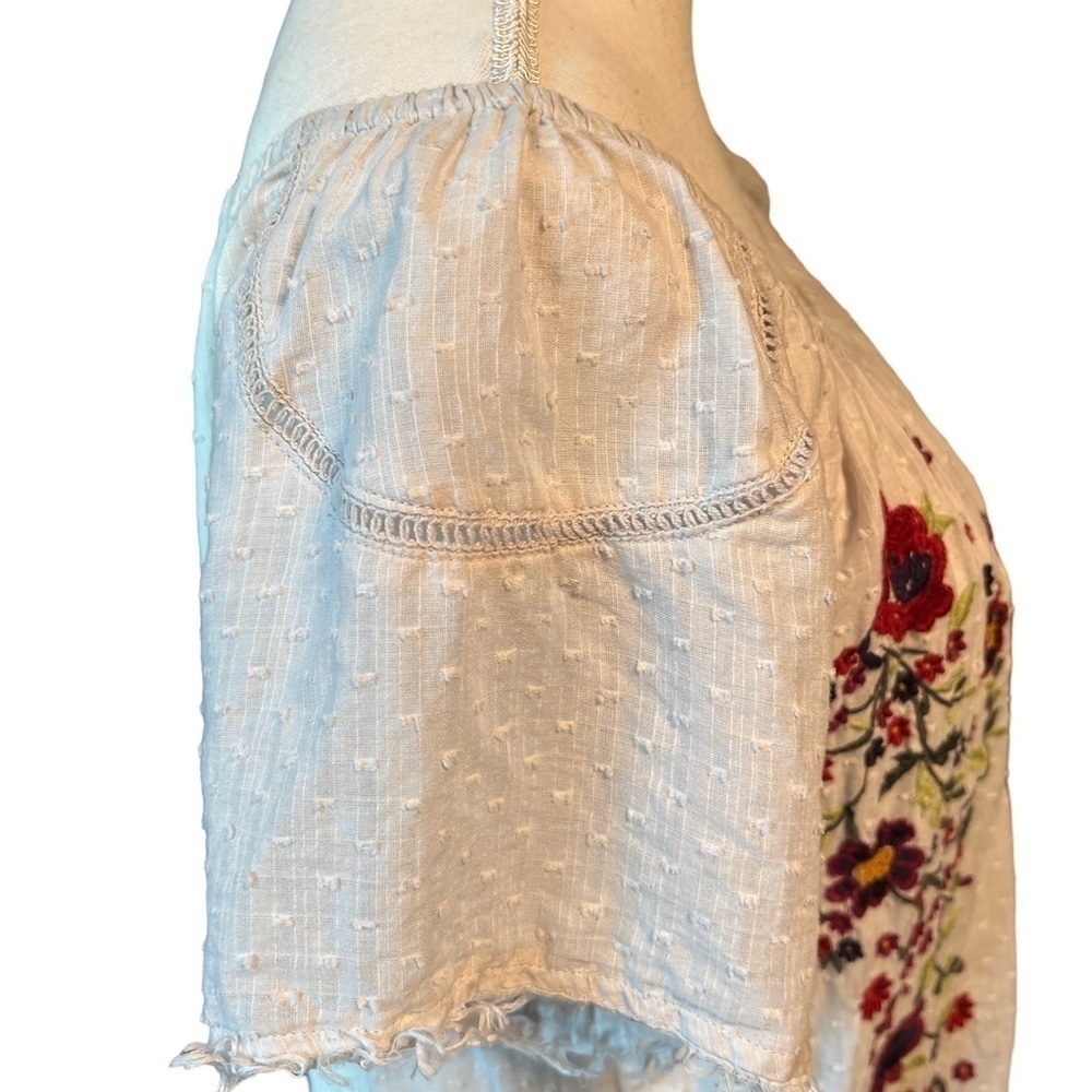 SUNDANCE SOFT GRAY PULLOVER TOP WITH PRETTY EMBROIDERY SHORT SLEEVES SIZE LARGE - Picture 11 of 12